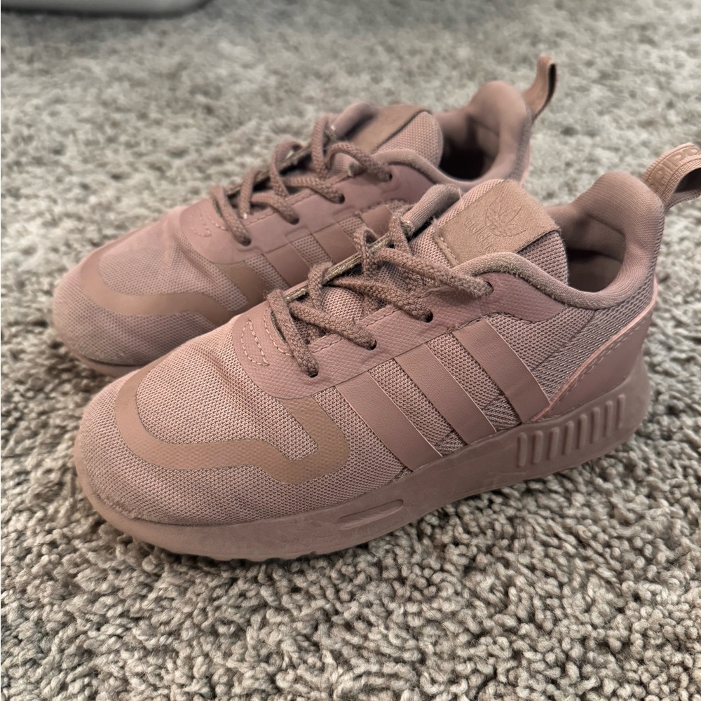 adidas Kids Sneakers in Dusty Pink sz 10k